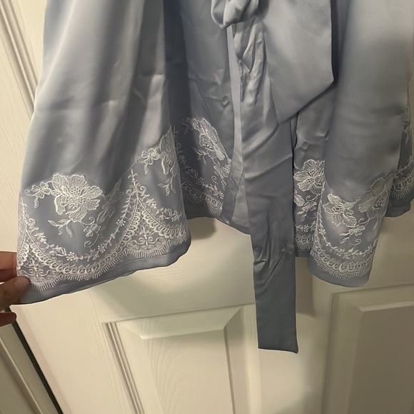 Soma Robe - Picture 4 of 4